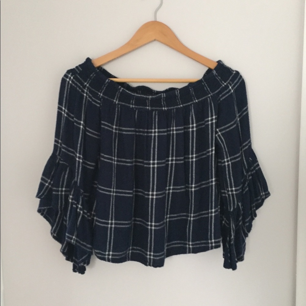 ✨4 for $10 ✨ Plaid Off the Shoulder Top